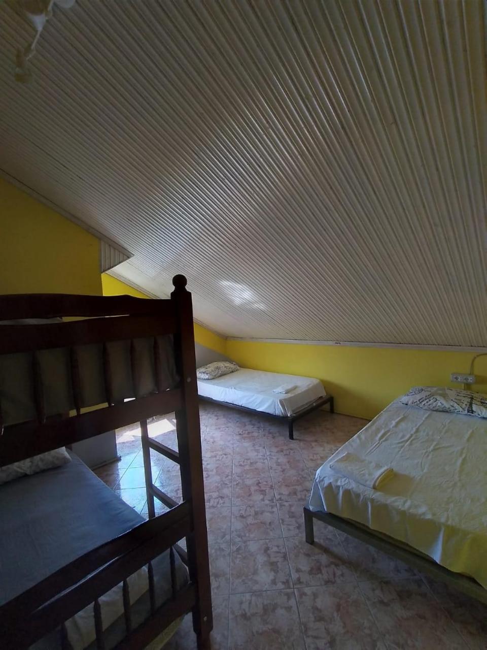 Our Way Guest House & Hostel Shkoder Ruang foto
