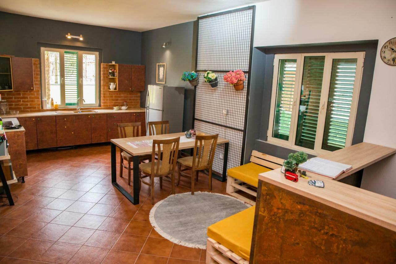 Our Way Guest House & Hostel Shkoder Bagian luar foto